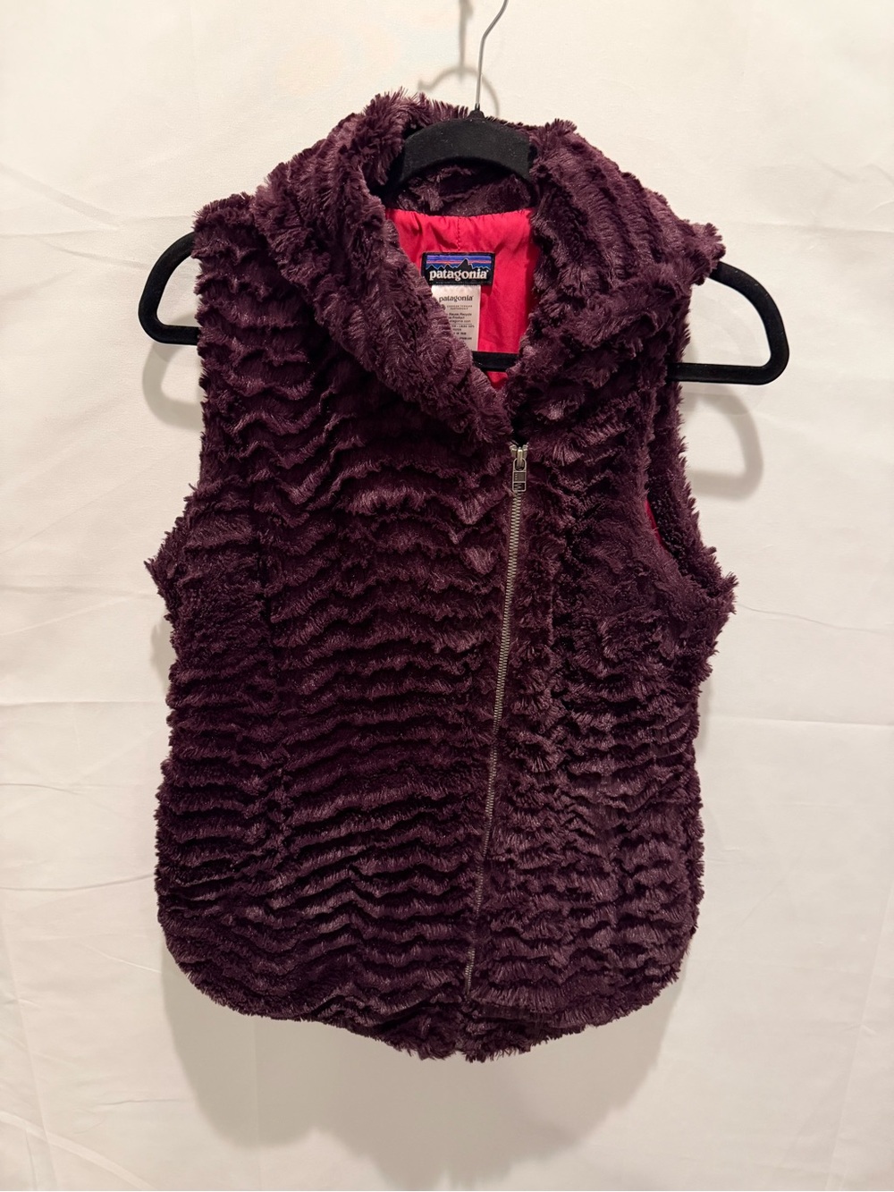 Patagonia Women's Plum Faux-Fur Vest size M.textured,gorpcore,soft